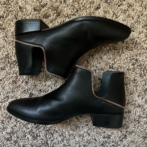 Halogen Piper Black Booties - Picture 3 of 12